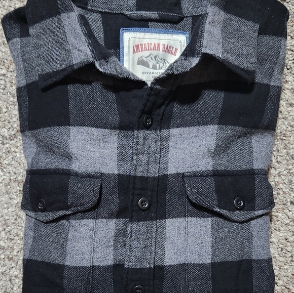 American Eagle Black Buffalo Check Flannel Size Medium - Picture 1 of 3